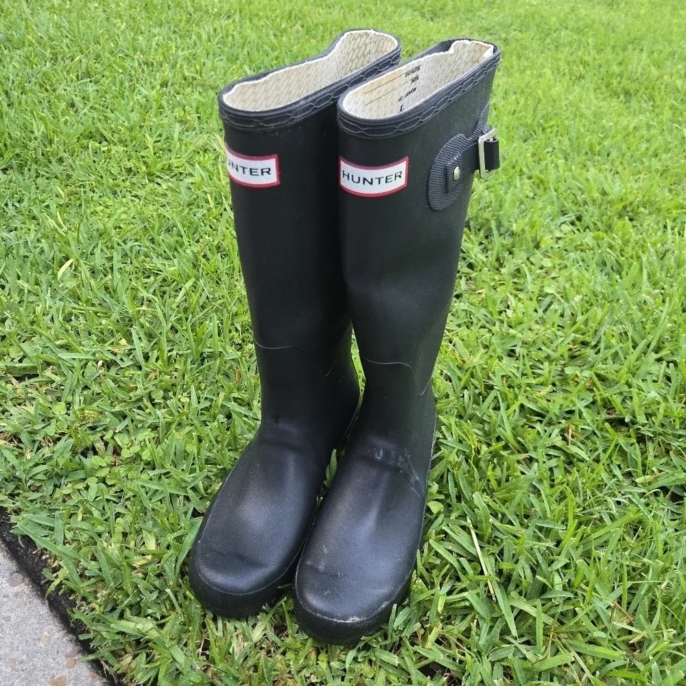 Hunter Black Original Rubber Rain Boot